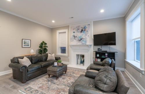 Central West End Casa | 4632 Second Floor Historic Haven