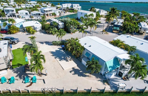 Cudjoe Key Alquiler De RV | 464 Empty RV Lot with 35' Seawall
