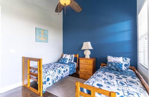 Ruskin Casa | 464 Little Harbor