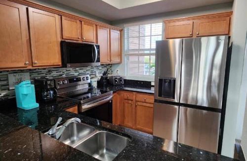 Ruskin Casa | 464 Little Harbor