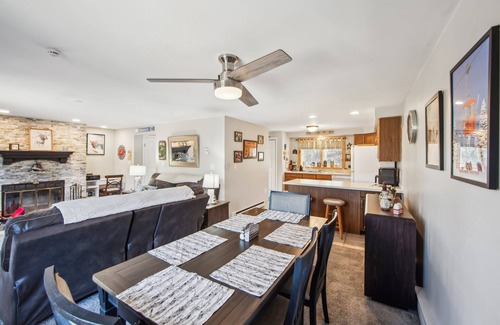 North Creek Casa | 46er 15e - Stylish & Comfortable Mountain Retreat 2 Bedroom Townhouse by The Summit at Gore Mountain