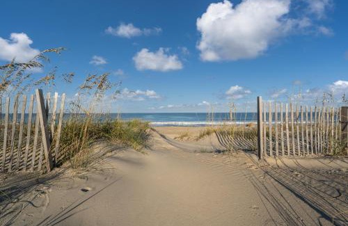 Kitty Hawk Casa | 4785 - Paradise Found BY Resort Realty