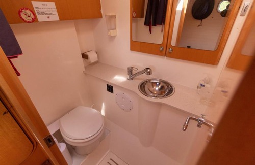 Cozumel Alquiler De Eote | 47ft Deluxe Catamaran, 2 rooms, 2 bathrooms