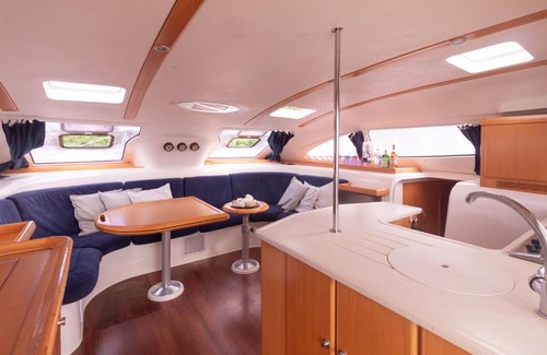Cozumel Alquiler De Eote | 47ft Deluxe Catamaran, 2 rooms, 2 bathrooms