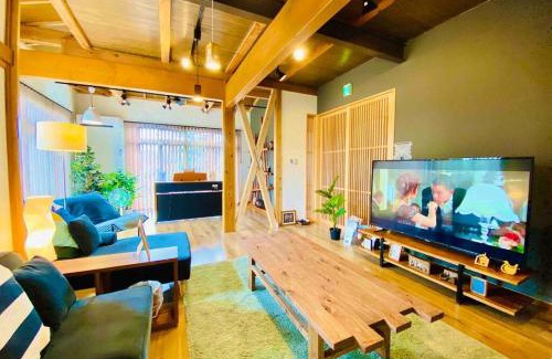 Matsuyama Casa | 48坪！道後温泉付近駐車場有り清潔さと設備の充実さが高評価 大切な家族仲間と広々とくつろげます