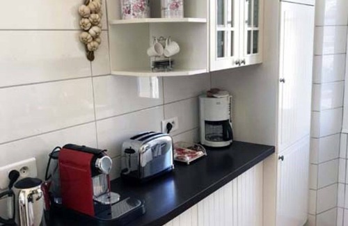 Riou - Petit Juas - Av de Grasse Apartamento | 48. Bright and charming apt with a lovely view, two bedrooms and two bathrooms