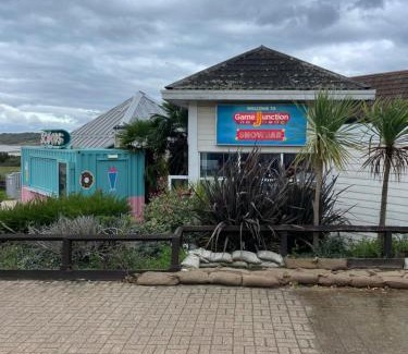 Cowes Otro | 48 Rosewood Isle of Wight