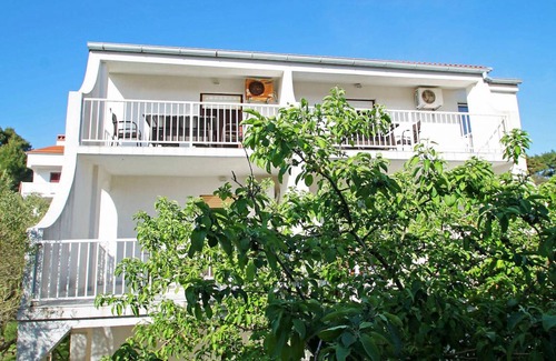 Rab Apartamento | 49 m² Apartamento ∙ 2 habitaciones ∙ 4 huéspedes