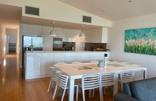 Victor Harbor Casa | 4A Franklin Pde Encounter Bay - Linen & Wi-Fi