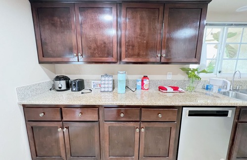 Azusa Casa | 4B3B Modern Spacious House with Nice Backyard