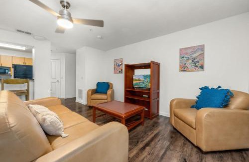 Bearss Plaza Casa | 4BD 2 MI to USF Free Pool + 24 Hour Gym