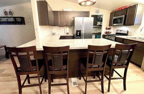 West Hills Casa | 4BD/2BA Forest Retreat with Garden in Silverdale, WA with Full Chefs Kitchen