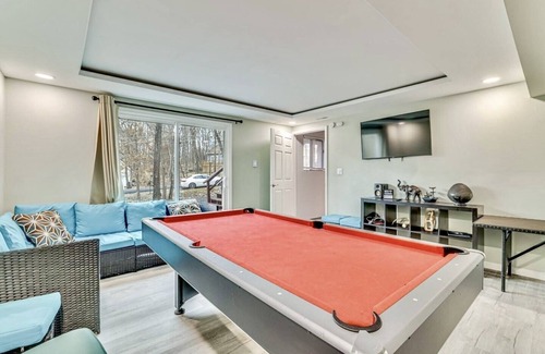 East Stroudsburg Casa | 4BD Family Cottage in Pocono Forest W Private Pool & Hot-tub by RedAwning