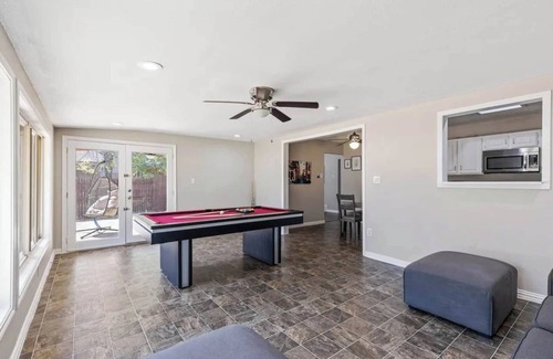Euless Casa | 4bd home near airport w/ pool