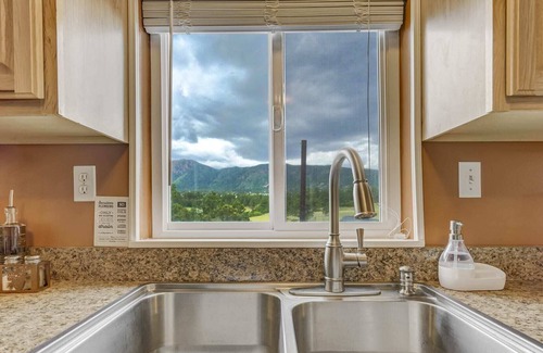 Palmer Lake Casa | 4BD-Mountain Views-Fire Pit-Recently Renovated