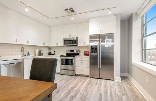 Central Business District Apartamento | 4BD Oasis - Steps to French Quarter