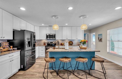 Whitfield Casa | Saltwater Siesta: A Hidden Family Gem w/ Pool & Games