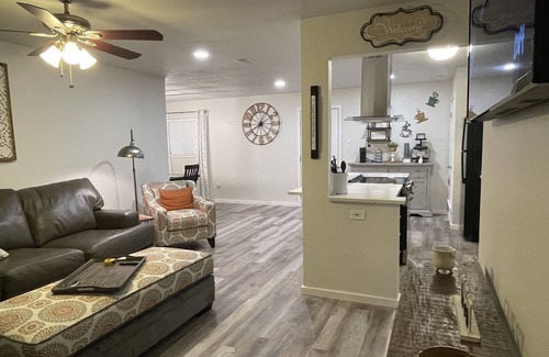 Euless Casa | 4bdr/1K/2Q/1D/3T 7 miles to AT&T Stadium 5 min to DFW Airport