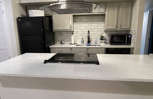 Euless Casa | 4bdr/1K/2Q/1D/3T 7 miles to AT&T Stadium 5 min to DFW Airport