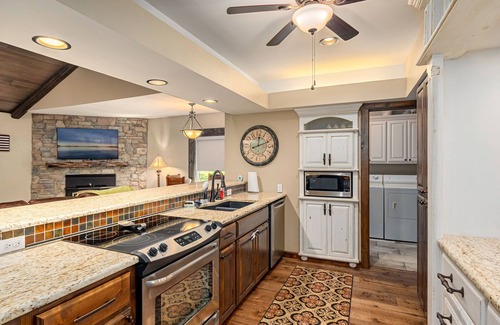 Mead Casa | 4Bdrm 3.5Bath - Boatslip - Internet - Comfort!