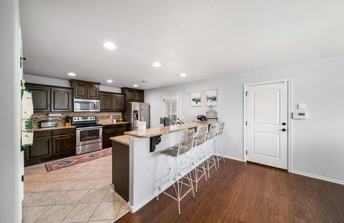 Tulsa Casa | 4bdrm (6 beds) 3 ba home 1 block from Tulsa University