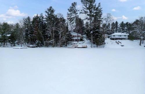 Muskoka Lakes Casa | 4Bdrm Muskoka Retreat, Fire Table, Games, Netflix