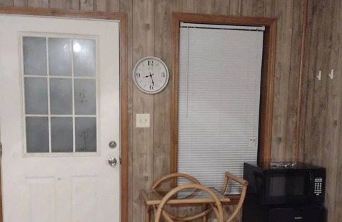 Hartman Casa | 4bdrm. Quiet and Peaceful. Family & Pet Friendly!