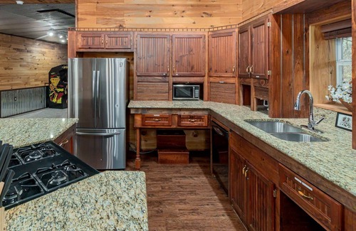 Gordonville Casa | 4Bdrm w/ Pool Table Fish & Swim at House Texoma