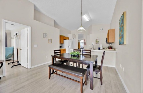 Westridge Casa | 4Bed 3Bath Private Pool Sunrise Retreat
