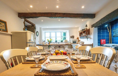 Chipping Norton Casa | 4Bed Thatched Cottage in Oxfordshire