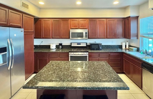 Riverpark Condominio | 4bedroom Condon in Oxnard collection.
