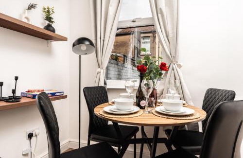 Liverpool Apartamento | 4BedRoom Home - Near LFC & EFC - Breakfast Available