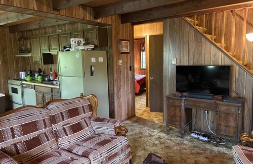 Bushkill Casa | 4br 2ba Chalet in Poconos that sleeps 10