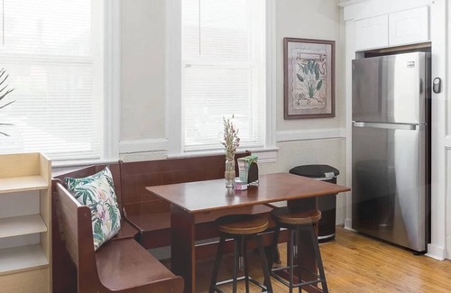 Cherokee Triangle Apartamento | 4BR/2BA Charming Louisville Getaway!