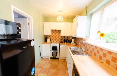 Ipswich Casa | Rands Lodge 4 Bedroom Home
