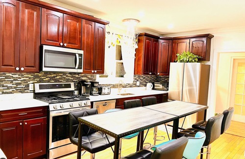 Quincy Apartamento | 4BR 2BATH 7BED WOLLASTON BEACH.NearBOSTON1