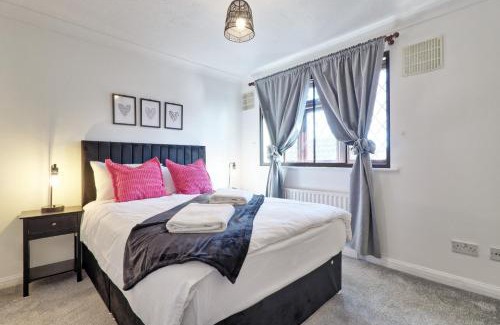 Rivenhall Casa | 4br 2bath House With Free Parking In Rivenhall