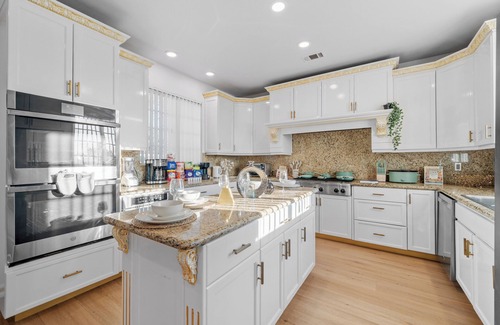 Rancho San Diego Casa | 4BR/2Bth, Pool, View, 4 Parking, King Bed, Big Yard