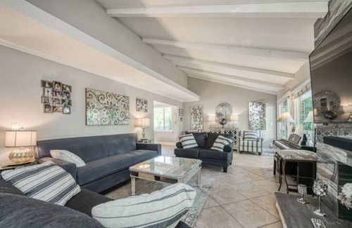 Mission Viejo Casa | 4Br/3Ba Gem in So. Orange County! Enjoy Lake & Pool Access. Your perfect retreat