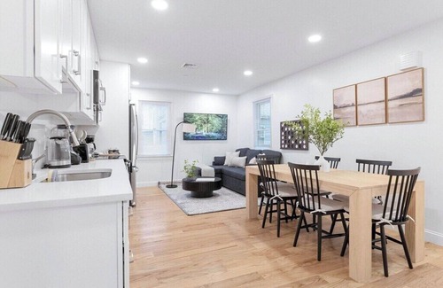 Central Square Apartamento | 4BR 3Bath + Game Room | Harvard MIT Apt