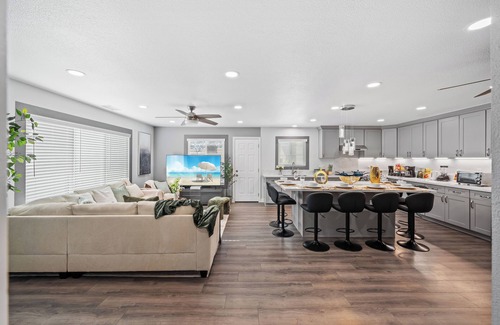 Mira Mesa Casa | 4-Bed 3-Bath House, King Bed, Gated Yard, Parking, Ranch