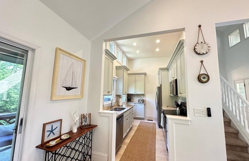 Okatie Casa | 4BR/4BA Private Island Retreat/Country Club - 25 mins from HHI - Golf Included