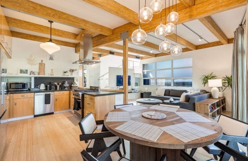 North Queen Anne Casa | 4BR 4BA The Gardens at Queen Anne