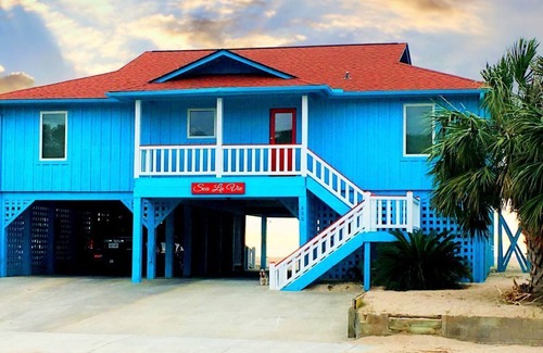 Edisto Island Casa | 4 dormitorios, CUATRO + baños; Frente al mar directo, porche cubierto, sala de fiestas, FP.