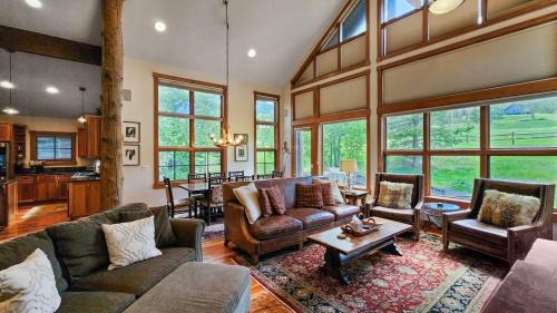 Stonehaven Casa | 4BR Apres Ski & Golf Retreat with Hot Tub!