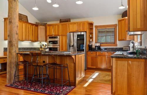Stonehaven Casa | 4BR Apres Ski & Golf Retreat with Hot Tub!