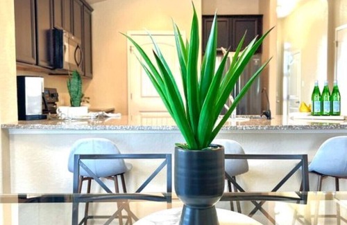 Medina Valley Casa | 4BR Boho Perfect for Families & Groups, Sleep 8, Ideal for Lackland AFB