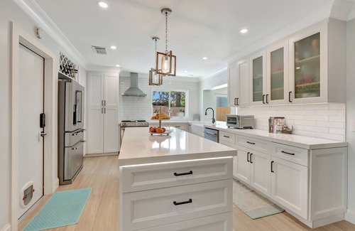 Delray Beach Casa | 4BR Coastal Luxury Oasis on the Golf Course with Pool and Putting Green!