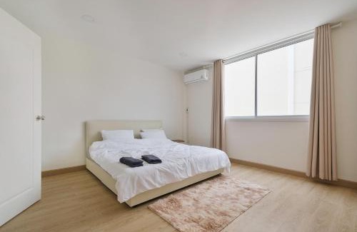 Bang Khen Apartamento | 4BR Cozy House with Local Views and Cafes