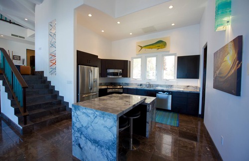 Laguna Hills Villa | 4BR - Página de inicio personalizada - Vistas impresionantes - Energía solar
